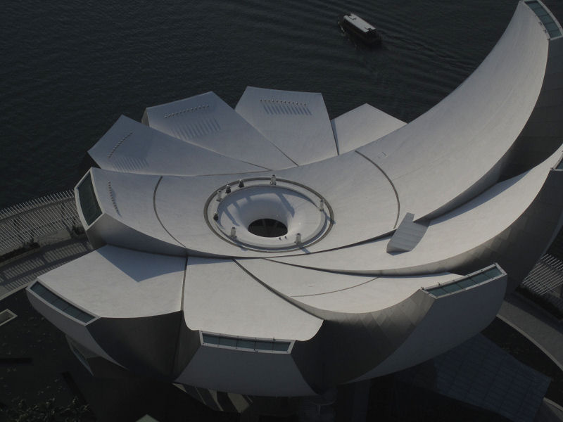 05_top_of_the_science_art_museum.jpg