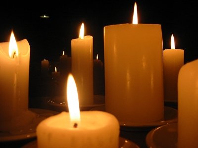 candles%20on%20anti-christmas.jpg